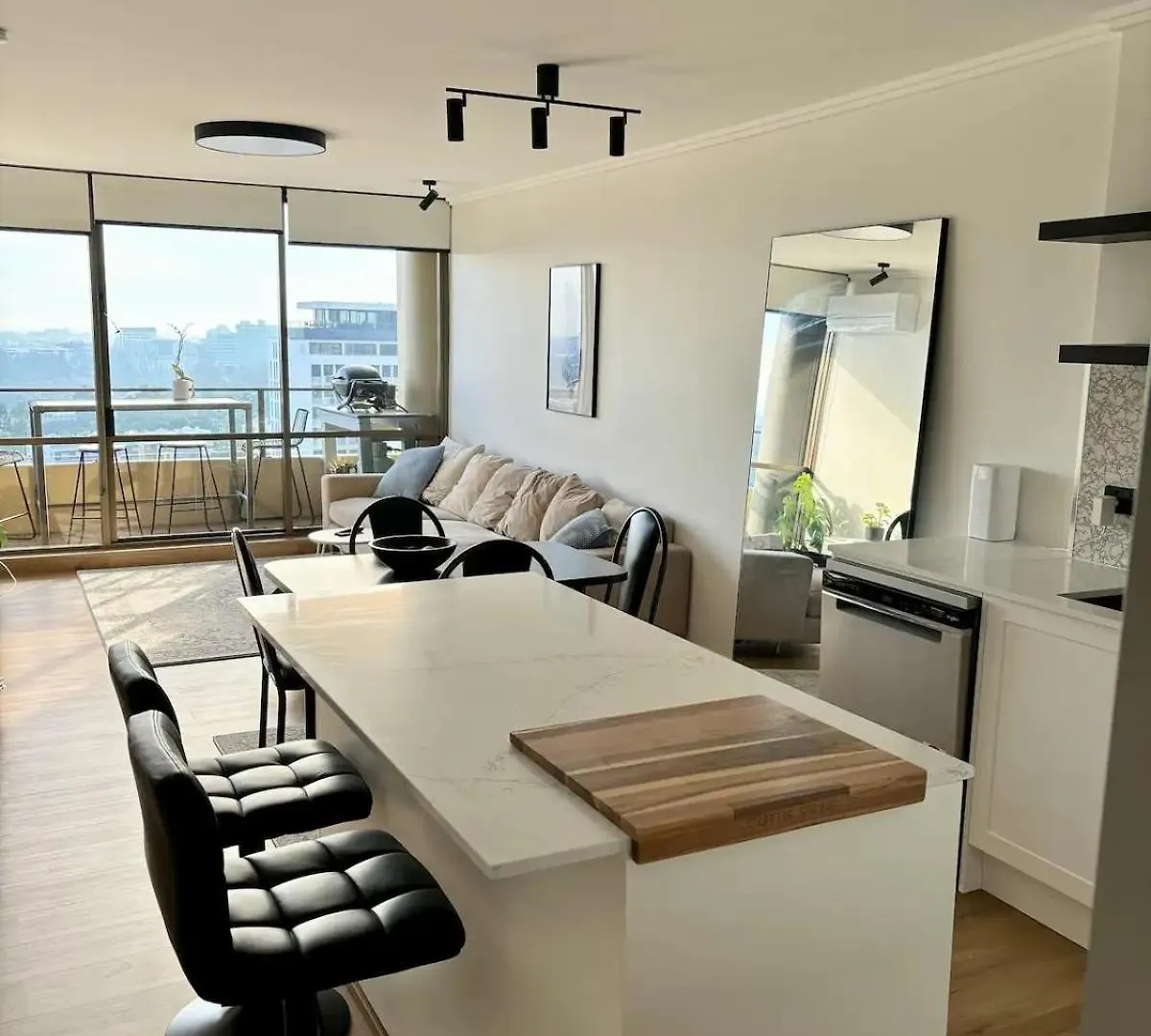 The Summit Apartments - Spacious 9Th Floor Apartment Brisbane